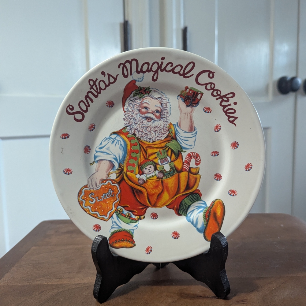 Santa's Magical Cookie Plate Christmas 7.5" Festive Sakura Treats Eve Collect.